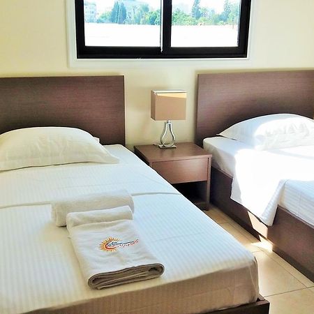 202 Mandritis Court Apartment Ларнака Екстериор снимка