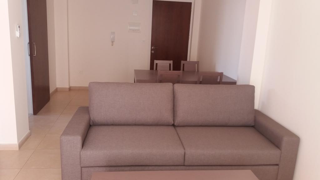 202 Mandritis Court Apartment Ларнака Екстериор снимка