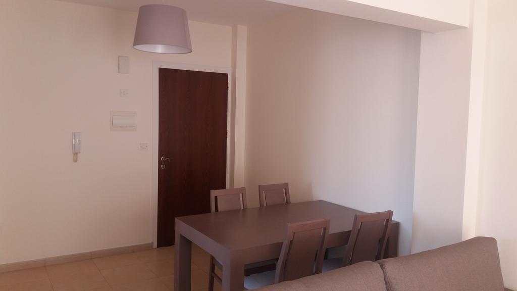 202 Mandritis Court Apartment Ларнака Екстериор снимка