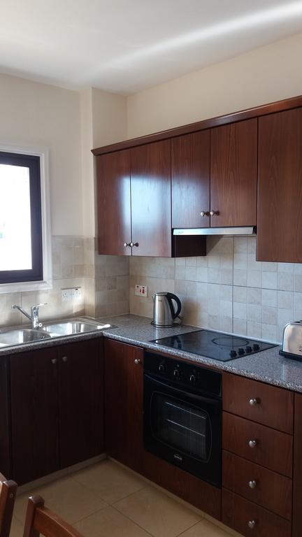 202 Mandritis Court Apartment Ларнака Екстериор снимка