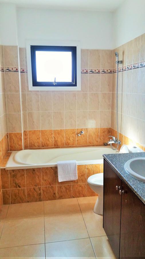 202 Mandritis Court Apartment Ларнака Екстериор снимка