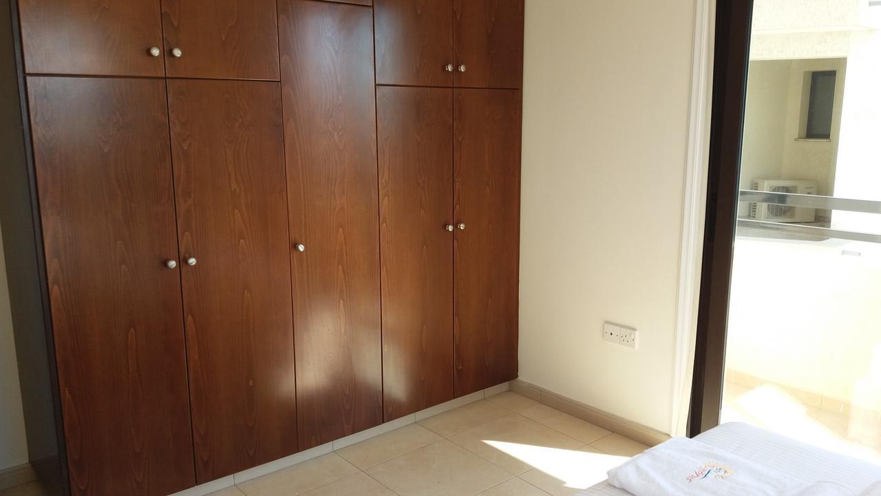 202 Mandritis Court Apartment Ларнака Екстериор снимка